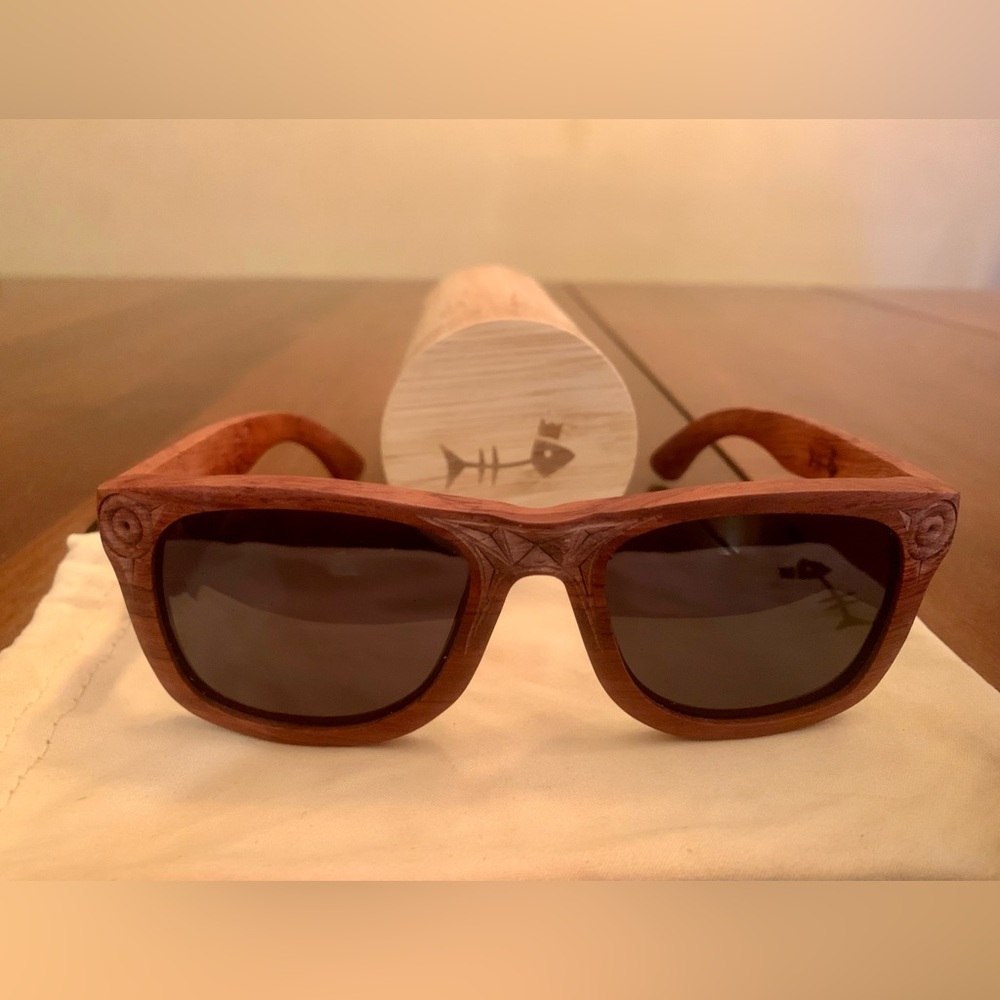 Hetman’s Ukrainian Eco-Friendly Wooden Sunglasses with Dark Lenses/wood case